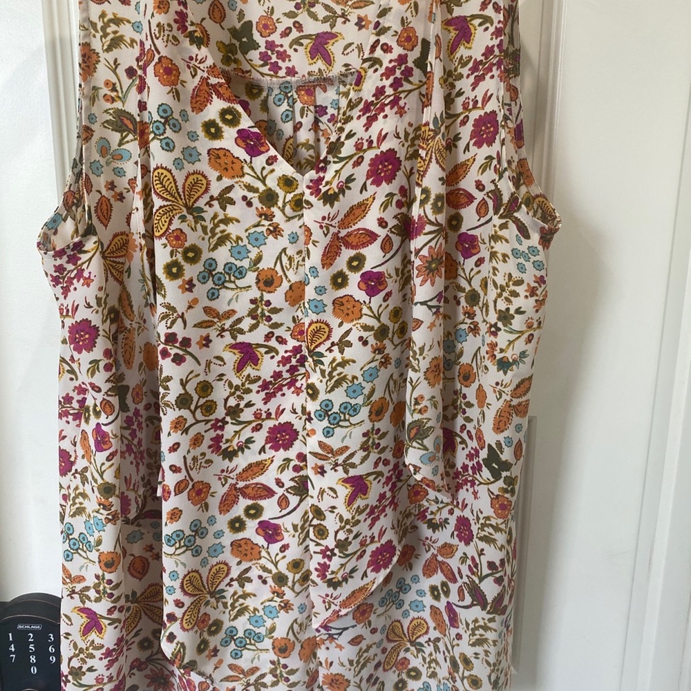 Cato floral blouse sleeveless made of polyester lightweight